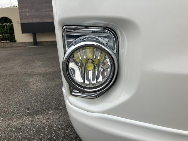 ハイエースバン ロングスーパーGL ローダウン/コブラFスポイラー/バトルシップ15inアルミ/GR8シートカバー/純正7inナビ/ETC/Bカメラ/天吊モニター/LEDテールランプ/スマートキー/ベッドキット/LEDヘッドライト(31枚目)