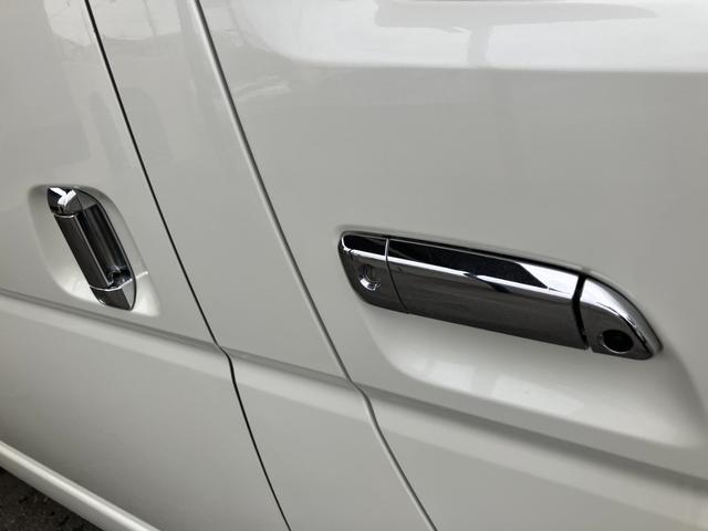 ハイエースバン ロングスーパーGL ローダウン/コブラFスポイラー/バトルシップ15inアルミ/GR8シートカバー/純正7inナビ/ETC/Bカメラ/天吊モニター/LEDテールランプ/スマートキー/ベッドキット/LEDヘッドライト(32枚目)