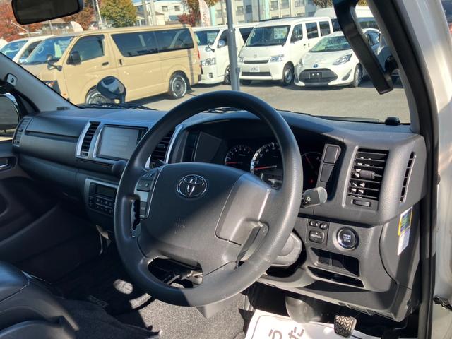 ハイエースバン ロングスーパーGL ローダウン/コブラFスポイラー/バトルシップ15inアルミ/GR8シートカバー/純正7inナビ/ETC/Bカメラ/天吊モニター/LEDテールランプ/スマートキー/ベッドキット/LEDヘッドライト(43枚目)