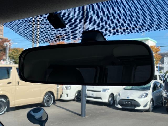 ハイエースバン ロングスーパーGL ローダウン/コブラFスポイラー/バトルシップ15inアルミ/GR8シートカバー/純正7inナビ/ETC/Bカメラ/天吊モニター/LEDテールランプ/スマートキー/ベッドキット/LEDヘッドライト(50枚目)