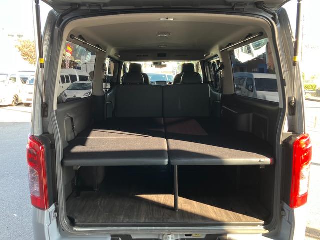 キャラバン ロンググランドプレミアムGX 4WD/片側パワースライドドア/ナビTV/アラウンドビューモニター/ETC/床張り加工/ベッドキット/LEDヘッドライト/スマートキー&エンジンプッシュスタート/コーナーセンサー/サイドバイザー(4枚目)