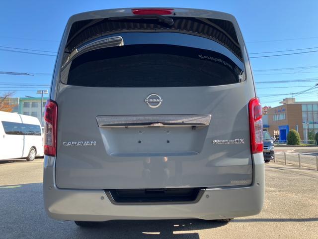 キャラバン ロンググランドプレミアムGX 4WD/片側パワースライドドア/ナビTV/アラウンドビューモニター/ETC/床張り加工/ベッドキット/LEDヘッドライト/スマートキー&エンジンプッシュスタート/コーナーセンサー/サイドバイザー(22枚目)