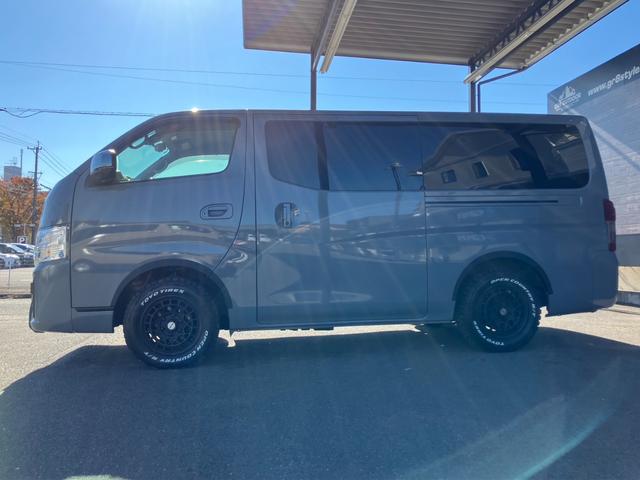 キャラバン ロンググランドプレミアムGX 4WD/片側パワースライドドア/ナビTV/アラウンドビューモニター/ETC/床張り加工/ベッドキット/LEDヘッドライト/スマートキー&エンジンプッシュスタート/コーナーセンサー/サイドバイザー(23枚目)