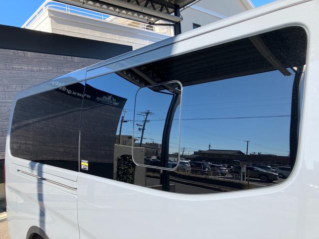 キャラバン ロンググランドプレミアムGX 4WD/片側パワースライドドア/ナビTV/アラウンドビューモニター/ETC/床張り加工/ベッドキット/LEDヘッドライト/スマートキー&エンジンプッシュスタート/コーナーセンサー/サイドバイザー(33枚目)