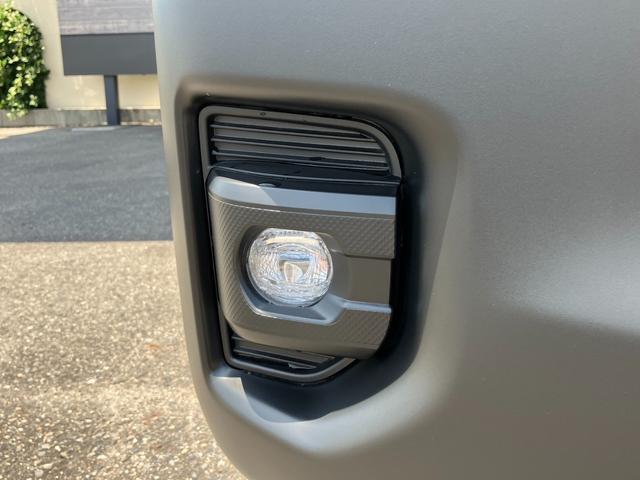 ハイエースバン ロングワイドスーパーＧＬ　４ＷＤ／ＢＩＧ－Ｘナビ／天吊りモニタ／ベッドキット／全方位カメラ／デジタルミラー／社外アルミ／丸目ヘッドライト（31枚目）