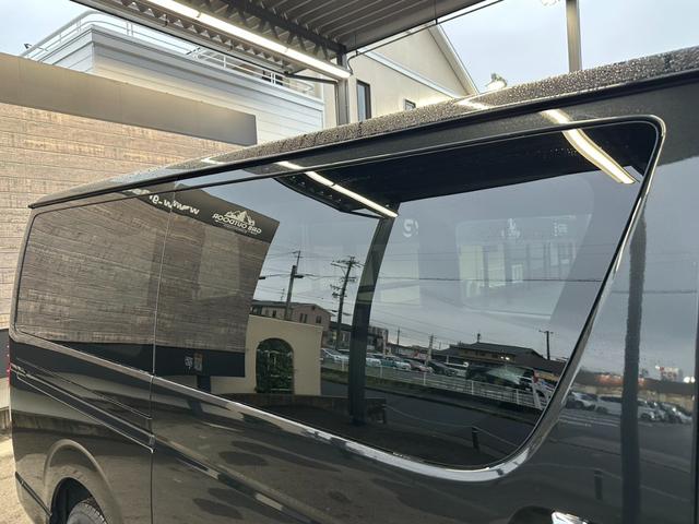 ハイエースバン スーパーＧＬ　ダークプライムＩＩ　ナビＴＶ／Ｂカメラ／パワスラ／ベッドキット／ＧＲ８オリジナルセンターコンソール／ＬＥＤヘッドライト／スマートキー（33枚目）