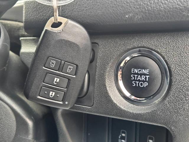 ハイエースバン スーパーGL ダークプライム 大型ナビTV/フリップダウンモニター/ETC/バックカメラ/両側パワースライドドア/スマートキー/LEDヘッドライト/AC100V/ミラーウインカー/社外アルミ/サイドバイザー/フロントスポイラ(19枚目)