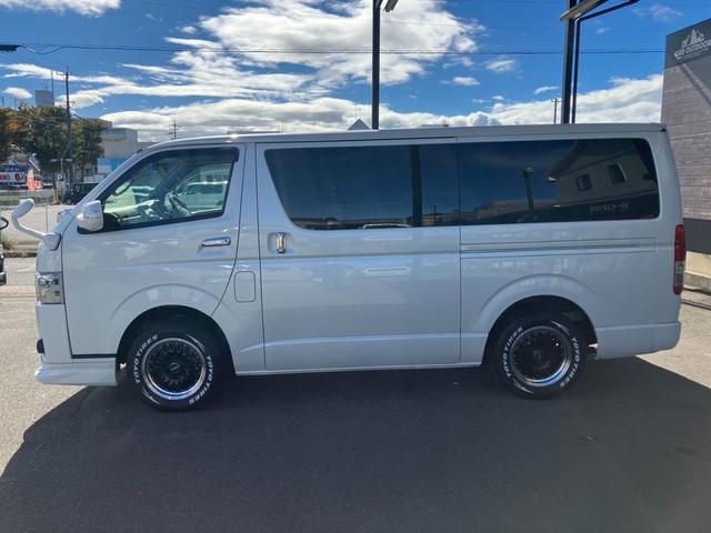 ハイエースバン スーパーGL ダークプライム 大型ナビTV/フリップダウンモニター/ETC/バックカメラ/両側パワースライドドア/スマートキー/LEDヘッドライト/AC100V/ミラーウインカー/社外アルミ/サイドバイザー/フロントスポイラ(24枚目)
