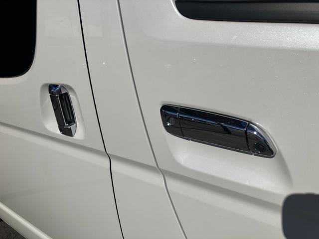 ハイエースバン スーパーGL ダークプライム 大型ナビTV/フリップダウンモニター/ETC/バックカメラ/両側パワースライドドア/スマートキー/LEDヘッドライト/AC100V/ミラーウインカー/社外アルミ/サイドバイザー/フロントスポイラ(34枚目)