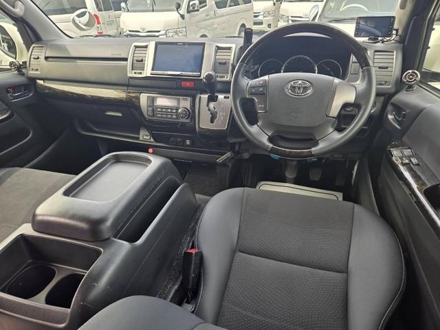 ハイエースバン スーパーGL ダークプライム 大型ナビTV/フリップダウンモニター/ETC/バックカメラ/両側パワースライドドア/スマートキー/LEDヘッドライト/AC100V/ミラーウインカー/社外アルミ/サイドバイザー/フロントスポイラ(48枚目)