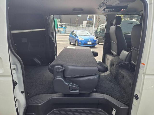 ハイエースバン スーパーGL ダークプライム 大型ナビTV/フリップダウンモニター/ETC/バックカメラ/両側パワースライドドア/スマートキー/LEDヘッドライト/AC100V/ミラーウインカー/社外アルミ/サイドバイザー/フロントスポイラ(52枚目)