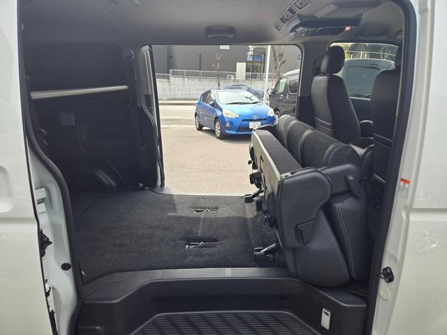 ハイエースバン スーパーGL ダークプライム 大型ナビTV/フリップダウンモニター/ETC/バックカメラ/両側パワースライドドア/スマートキー/LEDヘッドライト/AC100V/ミラーウインカー/社外アルミ/サイドバイザー/フロントスポイラ(53枚目)