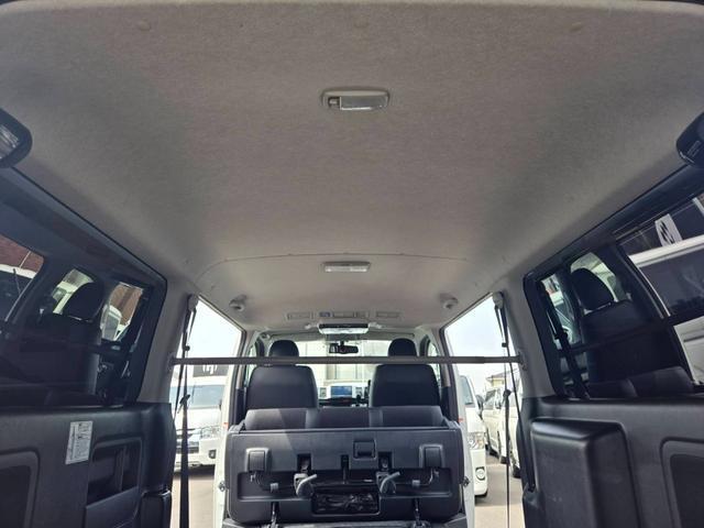 ハイエースバン スーパーGL ダークプライム 大型ナビTV/フリップダウンモニター/ETC/バックカメラ/両側パワースライドドア/スマートキー/LEDヘッドライト/AC100V/ミラーウインカー/社外アルミ/サイドバイザー/フロントスポイラ(56枚目)