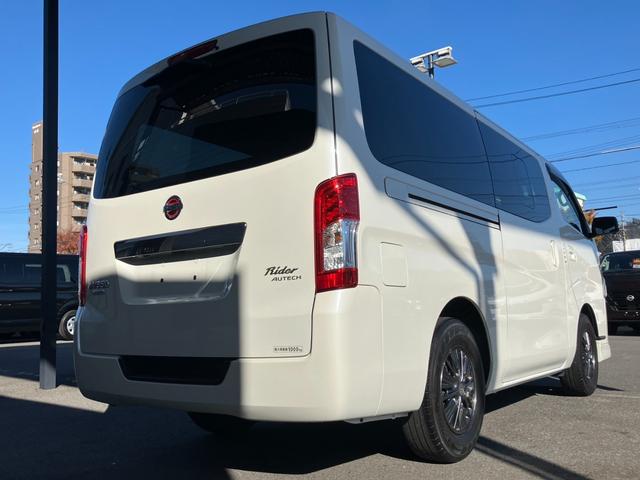 ＮＶ３５０キャラバンバン ロングライダープレミアムＧＸターボプロスタイルパック　ナビＴＶ／アラウンドビューモニタ／ＥＴＣ／フロントスポイラー／ベッドキット／カーゴマット／ＬＥＤヘッドライト／スマートキー＆エンジンプッシュスタート／純正１５ｉｎアルミ／サイドバイザー／エマブレ（11枚目）