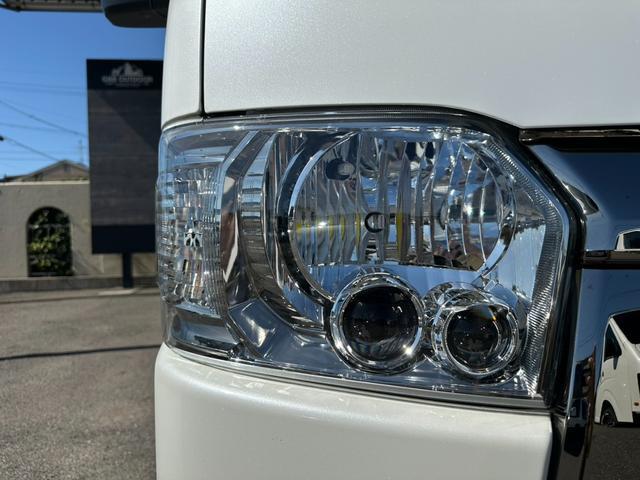 ハイエースバン スーパーＧＬ　ダークプライムＩＩ　ＢＩＧ－Ｘナビ／全方位カメラ／デジタルインナミラー／両側パワスラ／ベッドキット／ＧＲ８コンソール／天吊りモニター（30枚目）