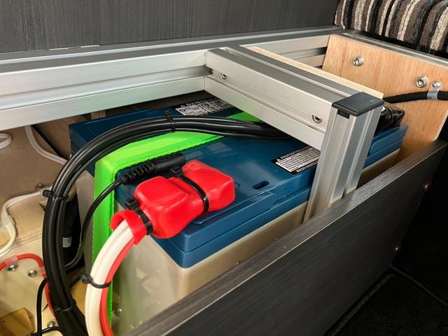 タウンエースバン GL アルトピアーノ ディスプレイオーディオ/バックカメラ/外部電源ソケット/可変式リアシート/サイドバイザー/キーレスエントリー/セーフティーセンス/Wエアバック/LED天井照明/電動格納ドアミラー/純正換気ファン(53枚目)