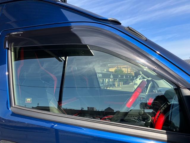 ハイエースバン ＤＸ　ＧＬパッケージ　ＢＩＧＸナビ／全方位モニター／天吊モニタ／１７ｉｎアルミ／ローダウン／ベッドキット／ＬＥＤヘッド／コーナーソナー（28枚目）