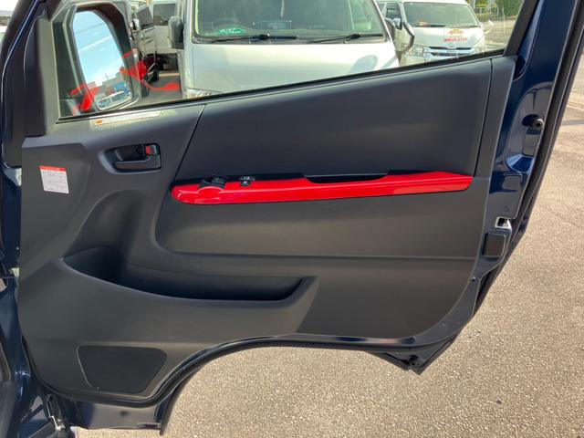 ハイエースバン ＤＸ　ＧＬパッケージ　ＢＩＧＸナビ／全方位モニター／天吊モニタ／１７ｉｎアルミ／ローダウン／ベッドキット／ＬＥＤヘッド／コーナーソナー（42枚目）