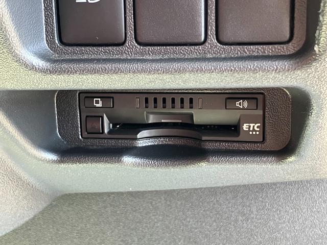 ハイエースバン ＤＸ　ＧＬパッケージ　ＢＩＧＸナビ／全方位モニター／天吊モニタ／１７ｉｎアルミ／ローダウン／ベッドキット／ＬＥＤヘッド／コーナーソナー（53枚目）