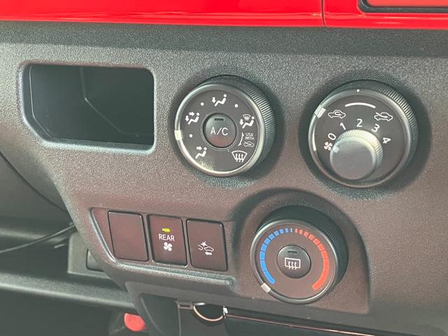 ハイエースバン ＤＸ　ＧＬパッケージ　ＢＩＧＸナビ／全方位モニター／天吊モニタ／１７ｉｎアルミ／ローダウン／ベッドキット／ＬＥＤヘッド／コーナーソナー（54枚目）