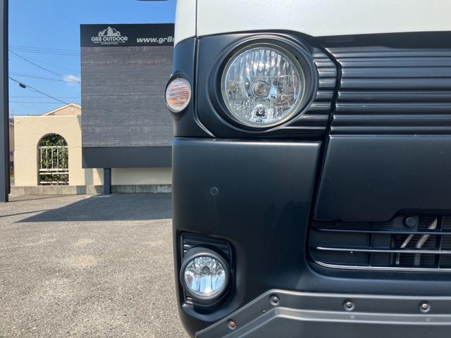 ハイエースバン スーパーＧＬ　ダークプライムＩＩ　丸目ヘッドライトカスタム／ナビＴＶ／全方位カメラ／デジタルインナーミラー／リアモニタ／ベッドキット／スマートキー（2枚目）