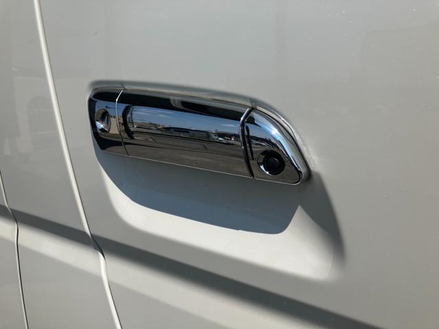 ハイエースバン スーパーＧＬ　ダークプライムＩＩ　丸目ヘッドライトカスタム／ナビＴＶ／全方位カメラ／デジタルインナーミラー／リアモニタ／ベッドキット／スマートキー（33枚目）