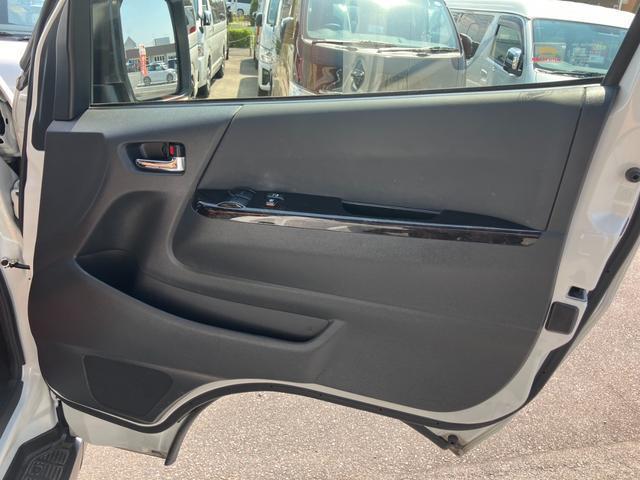 ハイエースバン スーパーＧＬ　ダークプライムＩＩ　丸目ヘッドライトカスタム／ナビＴＶ／全方位カメラ／デジタルインナーミラー／リアモニタ／ベッドキット／スマートキー（41枚目）