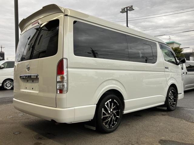 ハイエースワゴン GL 4WD/BIG-Xナビ/Bカメラ/天吊りモニタ/4列10人乗/社外アルミ/スマートキー/パワスラ/ベッドキット(11枚目)