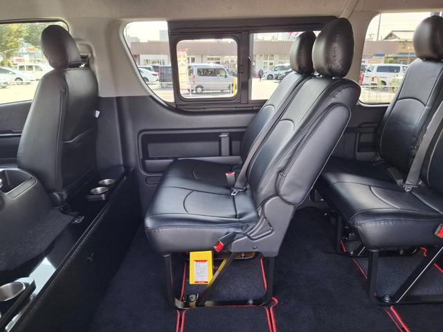 ハイエースワゴン GL 4WD/BIG-Xナビ/Bカメラ/天吊りモニタ/4列10人乗/社外アルミ/スマートキー/パワスラ/ベッドキット(18枚目)