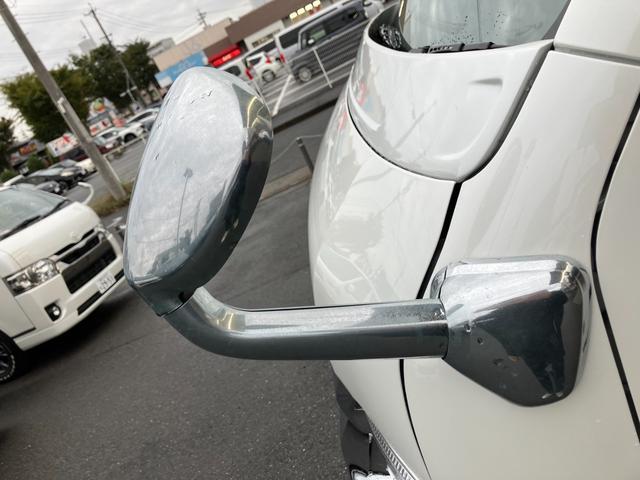 ハイエースワゴン GL 4WD/BIG-Xナビ/Bカメラ/天吊りモニタ/4列10人乗/社外アルミ/スマートキー/パワスラ/ベッドキット(25枚目)