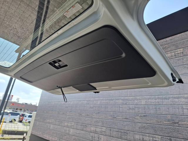ハイエースワゴン GL 4WD/BIG-Xナビ/Bカメラ/天吊りモニタ/4列10人乗/社外アルミ/スマートキー/パワスラ/ベッドキット(60枚目)