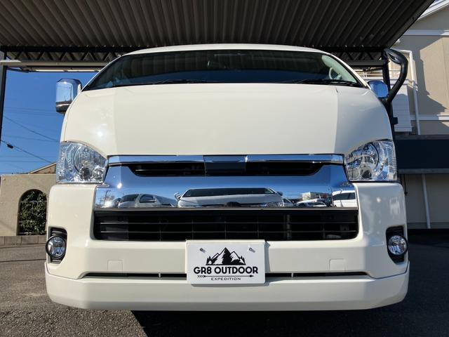ハイエースバン ＳロングワイドＤＸ　ＧＬパッケージ　４ＷＤ／ハイルーフ５人乗／ナビＴＶ／Ｂカメラ／天吊モニタ／天井スピーカー／社外アルミ／ＧＲ８エアロ／ベッドキット（21枚目）
