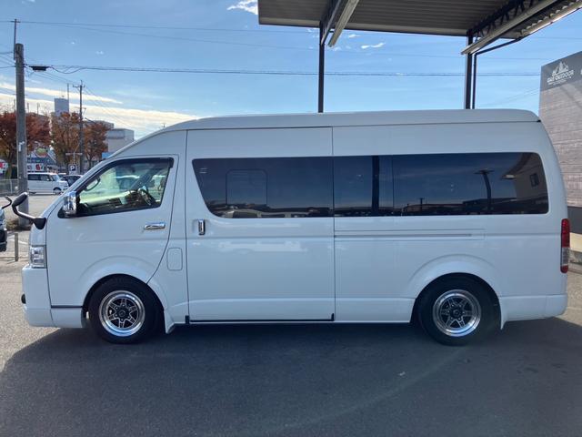 ハイエースバン ＳロングワイドＤＸ　ＧＬパッケージ　４ＷＤ／ハイルーフ５人乗／ナビＴＶ／Ｂカメラ／天吊モニタ／天井スピーカー／社外アルミ／ＧＲ８エアロ／ベッドキット（23枚目）
