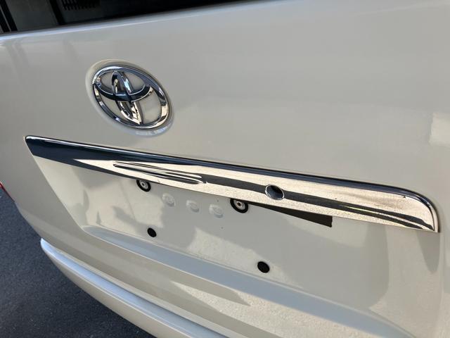 ハイエースバン ＳロングワイドＤＸ　ＧＬパッケージ　４ＷＤ／ハイルーフ５人乗／ナビＴＶ／Ｂカメラ／天吊モニタ／天井スピーカー／社外アルミ／ＧＲ８エアロ／ベッドキット（35枚目）