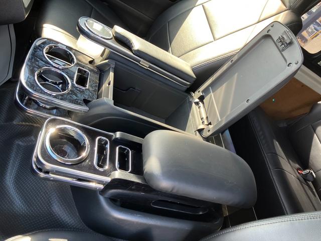 ハイエースバン ＳロングワイドＤＸ　ＧＬパッケージ　４ＷＤ／ハイルーフ５人乗／ナビＴＶ／Ｂカメラ／天吊モニタ／天井スピーカー／社外アルミ／ＧＲ８エアロ／ベッドキット（54枚目）