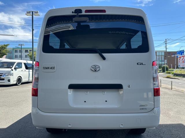タウンエースバン GL 4WD/トヨタセーフティセンス/コーナーセンサー/アイドリングストップ/キーレスエントリー/Wエアバッグ/パワーウインドウ/横滑り防止装置/ヘッドライトレベライザー/純正ホイール/登録済未使用車(22枚目)