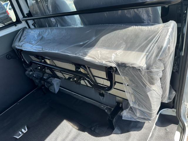 タウンエースバン GL 4WD/トヨタセーフティセンス/コーナーセンサー/アイドリングストップ/キーレスエントリー/Wエアバッグ/パワーウインドウ/横滑り防止装置/ヘッドライトレベライザー/純正ホイール/登録済未使用車(52枚目)
