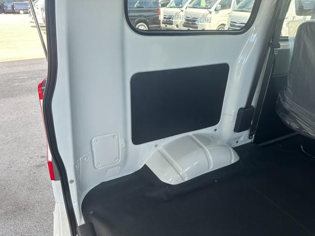 タウンエースバン GL 4WD/トヨタセーフティセンス/コーナーセンサー/アイドリングストップ/キーレスエントリー/Wエアバッグ/パワーウインドウ/横滑り防止装置/ヘッドライトレベライザー/純正ホイール/登録済未使用車(54枚目)