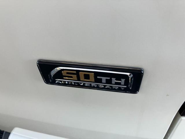 ハイエースバン スーパーGL 50TH アニバーサリーリミテッド 50thアニバーサリー/GR8テールランプ/レザー調シートカバー/純正7インチナビ/両側パワースライドドア/LEDヘッドライト/トヨタセーフティセンス/助手席エアバッグ/AC100V/カーゴマット(4枚目)