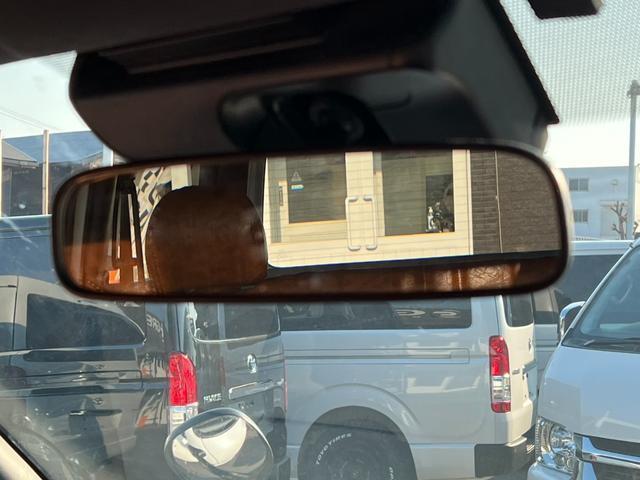 ハイエースバン スーパーGL 50TH アニバーサリーリミテッド 50thアニバーサリー/GR8テールランプ/レザー調シートカバー/純正7インチナビ/両側パワースライドドア/LEDヘッドライト/トヨタセーフティセンス/助手席エアバッグ/AC100V/カーゴマット(16枚目)