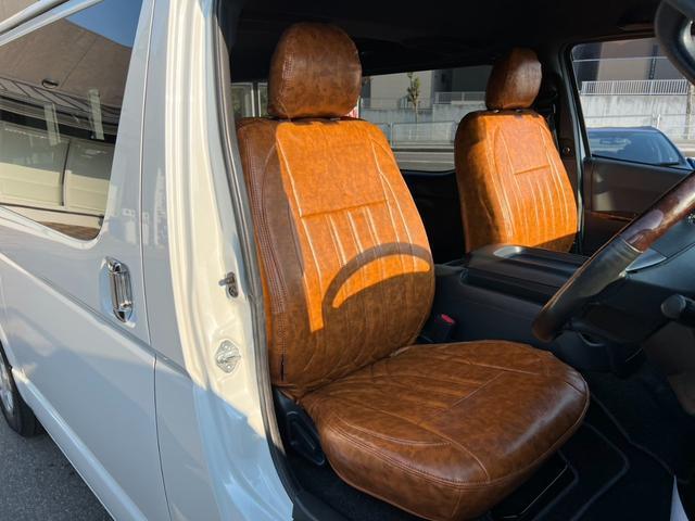 ハイエースバン スーパーGL 50TH アニバーサリーリミテッド 50thアニバーサリー/GR8テールランプ/レザー調シートカバー/純正7インチナビ/両側パワースライドドア/LEDヘッドライト/トヨタセーフティセンス/助手席エアバッグ/AC100V/カーゴマット(17枚目)