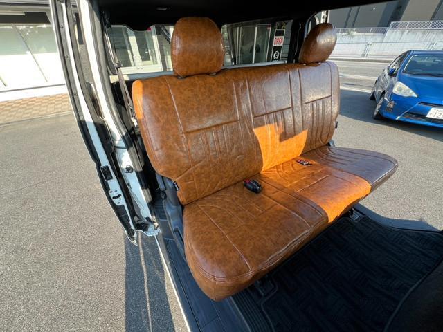 ハイエースバン スーパーGL 50TH アニバーサリーリミテッド 50thアニバーサリー/GR8テールランプ/レザー調シートカバー/純正7インチナビ/両側パワースライドドア/LEDヘッドライト/トヨタセーフティセンス/助手席エアバッグ/AC100V/カーゴマット(18枚目)