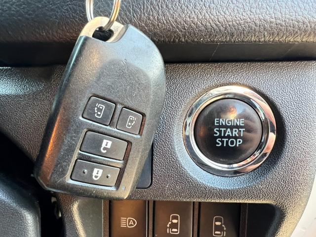 ハイエースバン スーパーGL 50TH アニバーサリーリミテッド 50thアニバーサリー/GR8テールランプ/レザー調シートカバー/純正7インチナビ/両側パワースライドドア/LEDヘッドライト/トヨタセーフティセンス/助手席エアバッグ/AC100V/カーゴマット(19枚目)