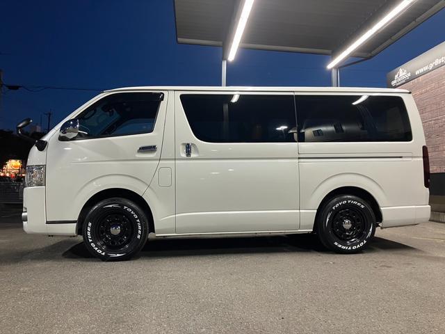 ハイエースバン スーパーGL 50TH アニバーサリーリミテッド 50thアニバーサリー/GR8テールランプ/レザー調シートカバー/純正7インチナビ/両側パワースライドドア/LEDヘッドライト/トヨタセーフティセンス/助手席エアバッグ/AC100V/カーゴマット(24枚目)