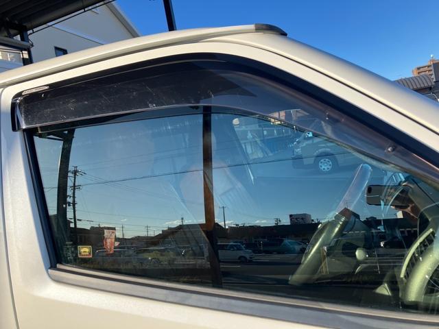 ハイエースバン スーパーGL 50TH アニバーサリーリミテッド 50thアニバーサリー/GR8テールランプ/レザー調シートカバー/純正7インチナビ/両側パワースライドドア/LEDヘッドライト/トヨタセーフティセンス/助手席エアバッグ/AC100V/カーゴマット(31枚目)