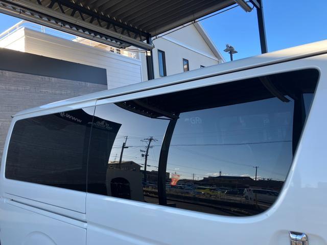 ハイエースバン スーパーGL 50TH アニバーサリーリミテッド 50thアニバーサリー/GR8テールランプ/レザー調シートカバー/純正7インチナビ/両側パワースライドドア/LEDヘッドライト/トヨタセーフティセンス/助手席エアバッグ/AC100V/カーゴマット(33枚目)