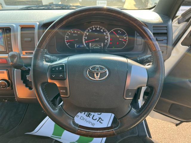 ハイエースバン スーパーGL 50TH アニバーサリーリミテッド 50thアニバーサリー/GR8テールランプ/レザー調シートカバー/純正7インチナビ/両側パワースライドドア/LEDヘッドライト/トヨタセーフティセンス/助手席エアバッグ/AC100V/カーゴマット(43枚目)