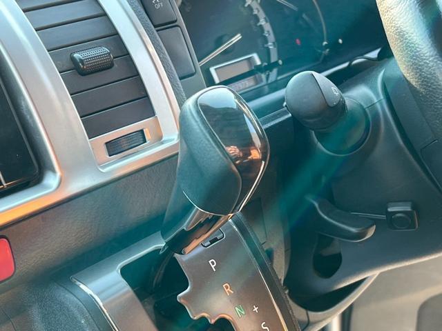 ハイエースバン スーパーGL 50TH アニバーサリーリミテッド 50thアニバーサリー/GR8テールランプ/レザー調シートカバー/純正7インチナビ/両側パワースライドドア/LEDヘッドライト/トヨタセーフティセンス/助手席エアバッグ/AC100V/カーゴマット(46枚目)