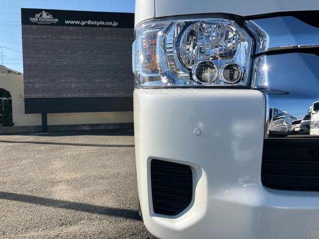 ハイエースワゴン グランドキャビン　４ＷＤ／登録済未使用／３列１０人乗／デジタルミラー／Ｂカメラ／コーナーソナー／ＬＥＤヘッド／スマートキ／パワスラ（2枚目）