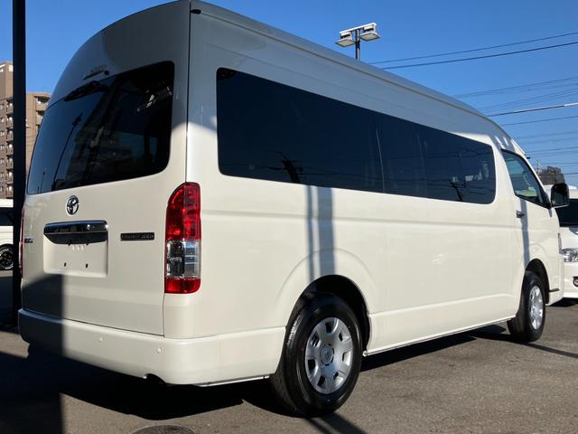 ハイエースワゴン グランドキャビン　４ＷＤ／登録済未使用／３列１０人乗／デジタルミラー／Ｂカメラ／コーナーソナー／ＬＥＤヘッド／スマートキ／パワスラ（11枚目）
